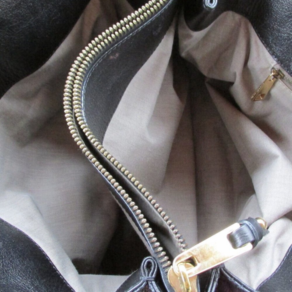 MARC JACOBS - authentic BLACK Quilted Leather Chunky Gold Chain handles handbag - Picture 5 of 7